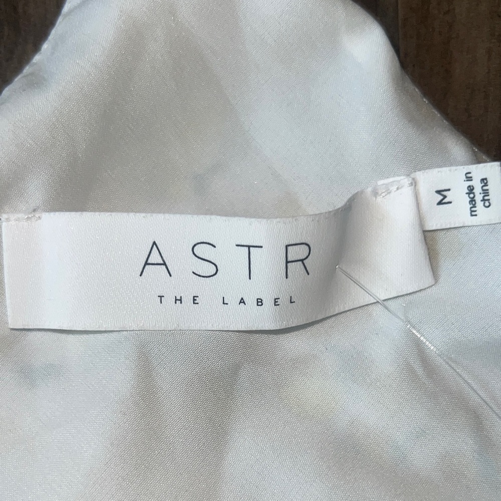 NWT ASTR The Label Cowl Neck
Tank Top Lemon Drop Print Sz Medium 🍋Summer🍋 - Picture 10 of 16